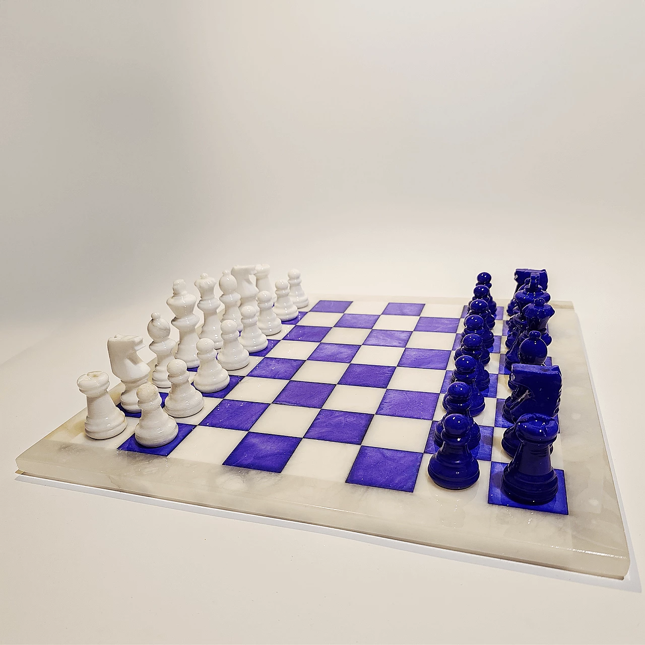 Scacchiera e scacchi in alabastro di Volterra, anni '70 4