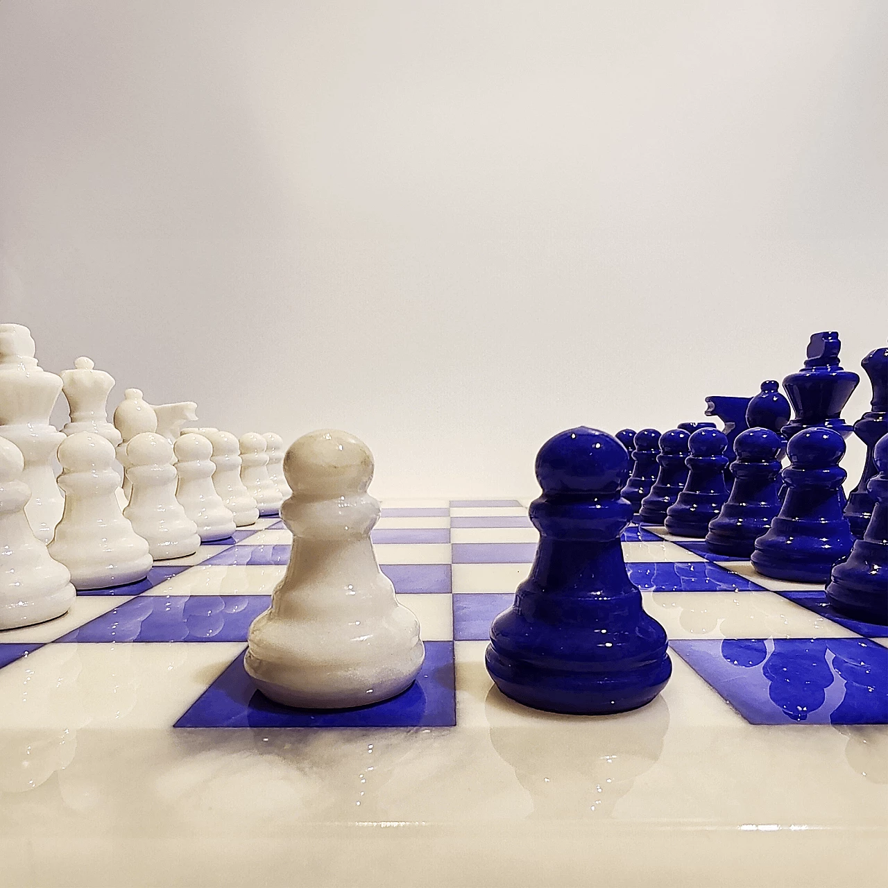 Scacchiera e scacchi in alabastro di Volterra, anni '70 10