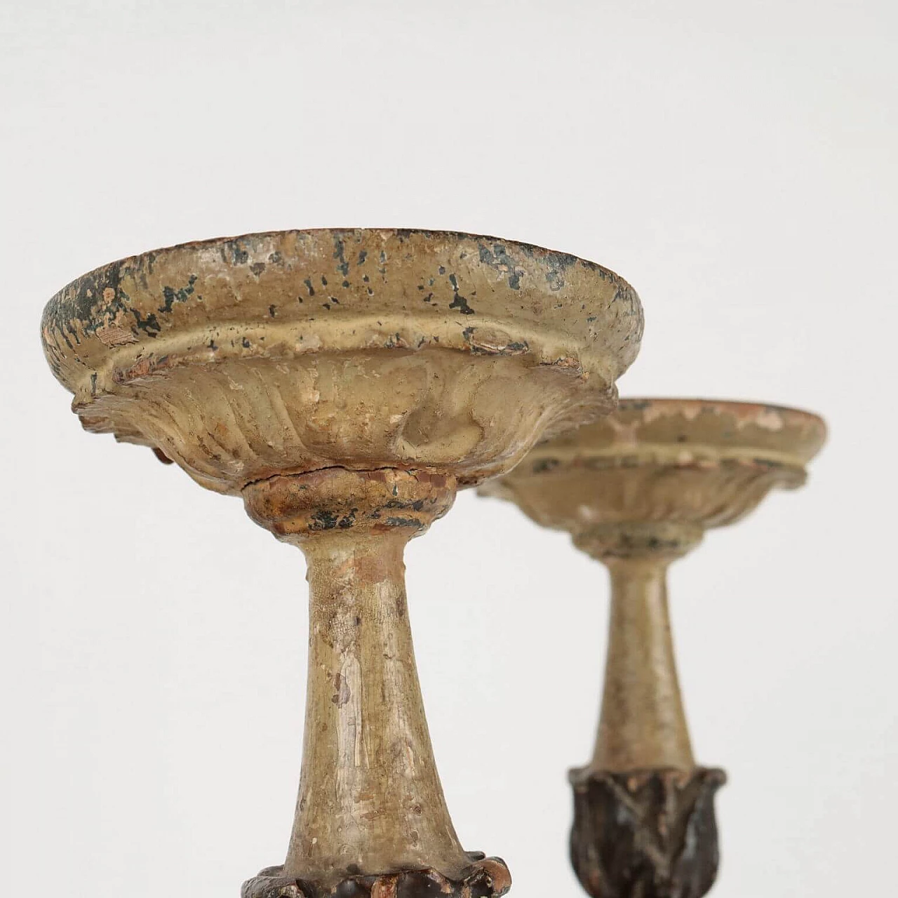 Pair of carved and lacquered wood torch holders, 18th century 3