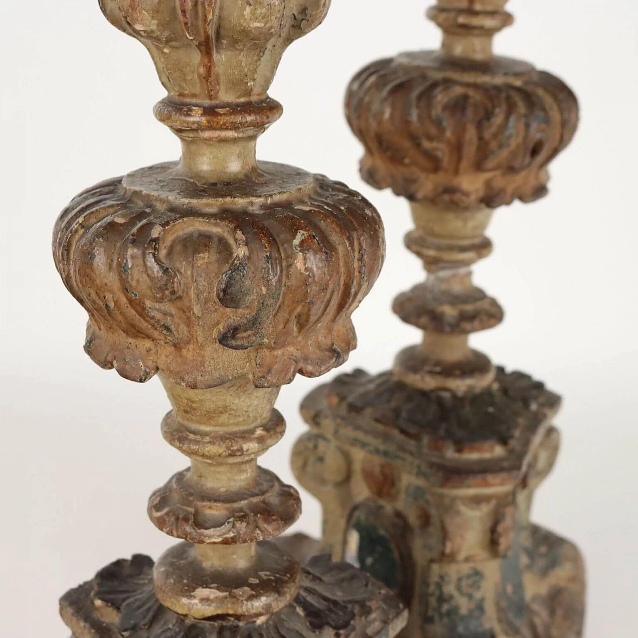 Pair of carved and lacquered wood torch holders, 18th century 5