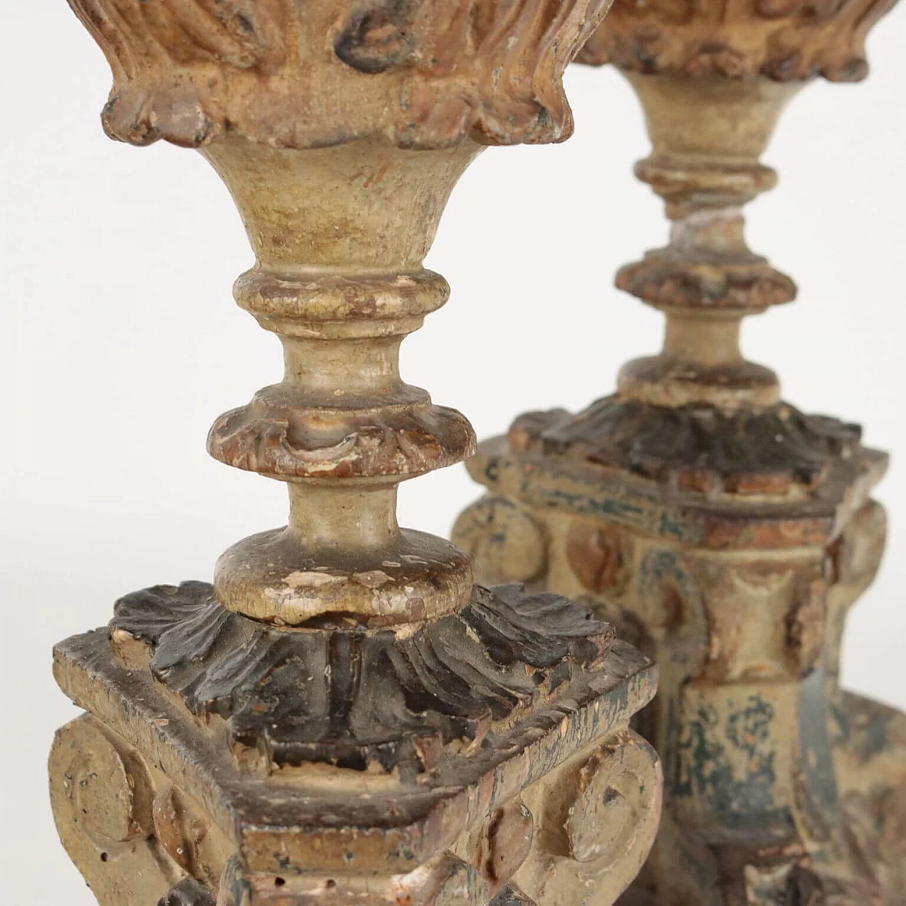 Pair of carved and lacquered wood torch holders, 18th century 6