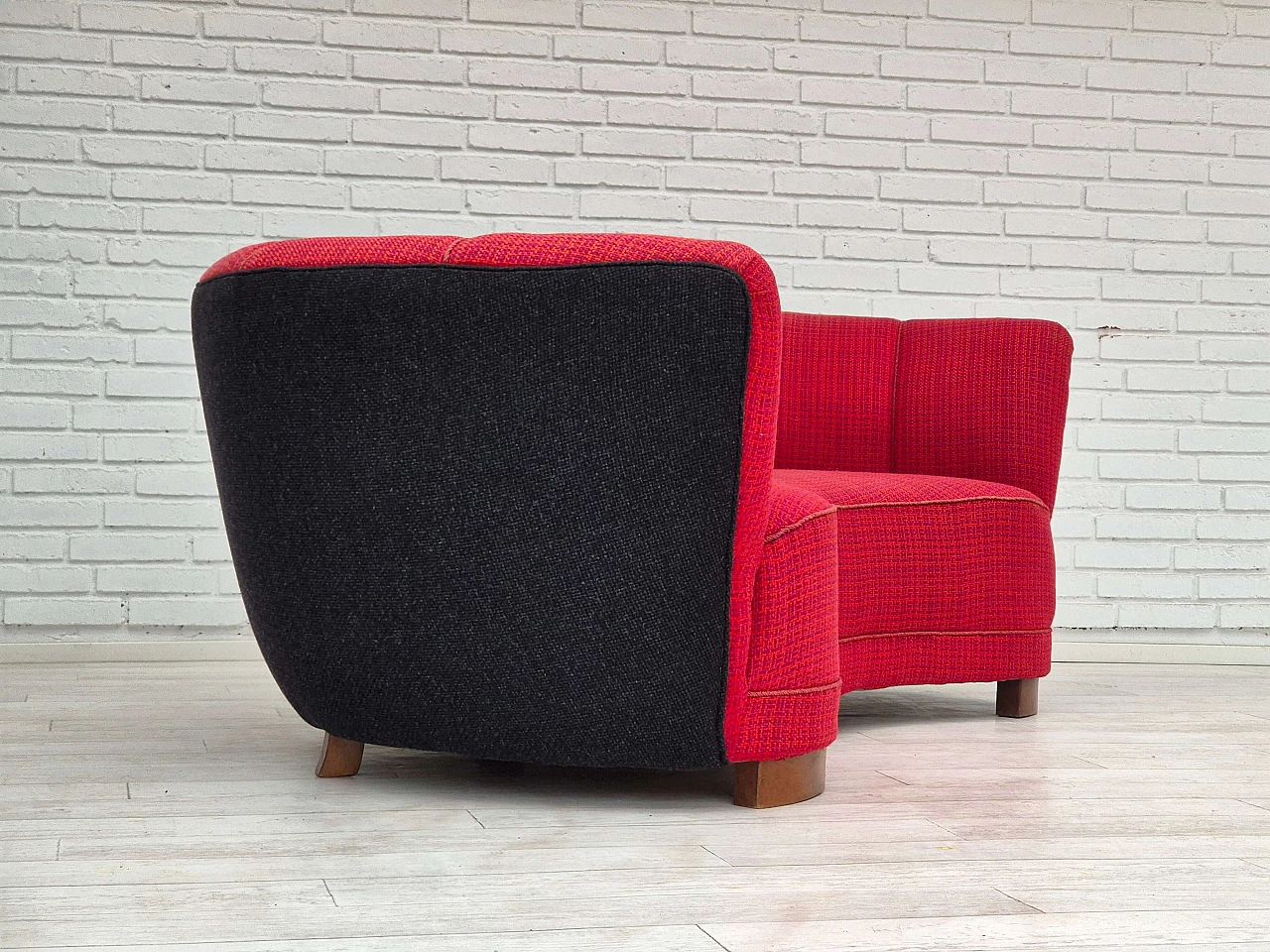 Divano danese Banana a due posti in lana e legno di faggio, anni '60 1