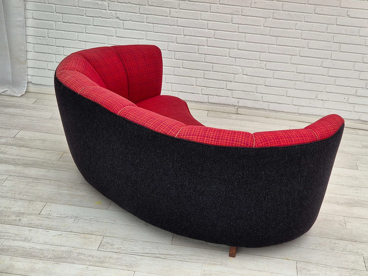 Divano danese Banana a due posti in lana e legno di faggio, anni '60 6