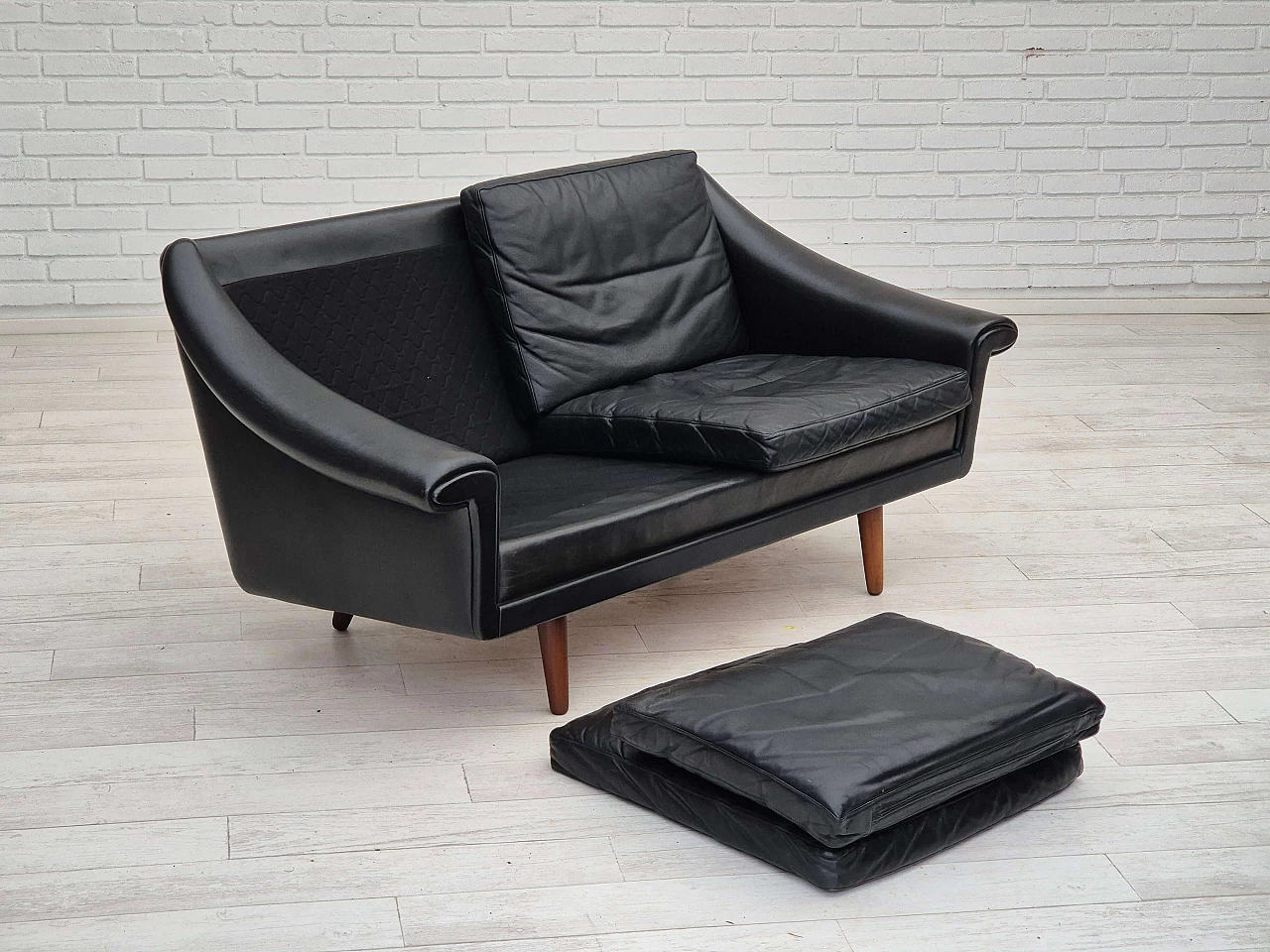 Matador Danish two-seater sofa by Aage Christiansen for Erhardsen & Andersen, 1960s 11