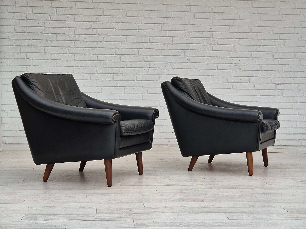 Pair of Matador armchairs by Aage Christiansen for Erhardsen & Andersen, 1960s 2