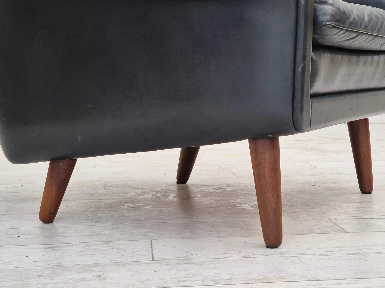 Pair of Matador armchairs by Aage Christiansen for Erhardsen & Andersen, 1960s 5