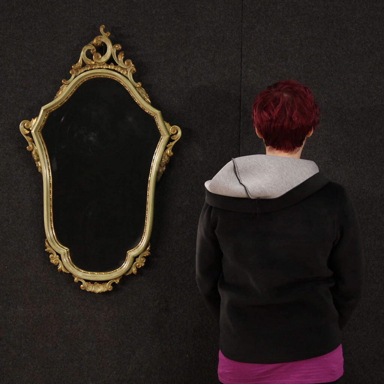 Carved, lacquered and gilded wooden mirror in Venetian style, 1980s 2