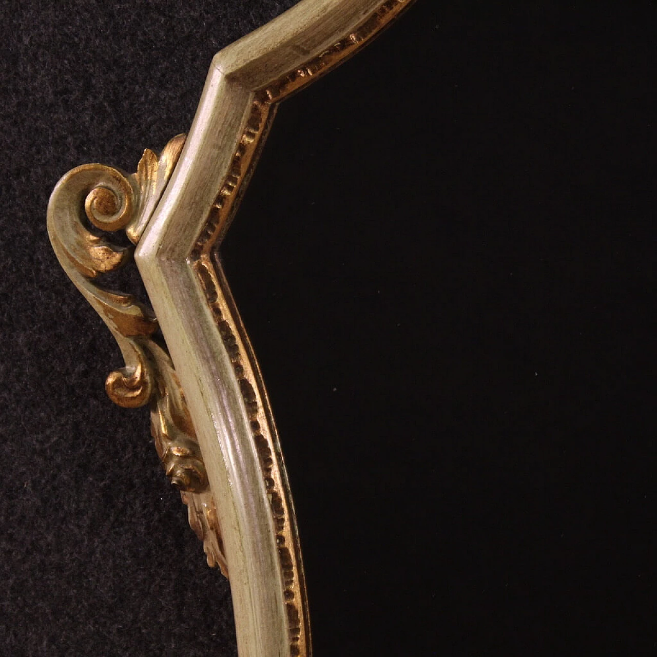 Specchiera in legno scolpito, laccato e dorato in stile veneziano, anni '80 6
