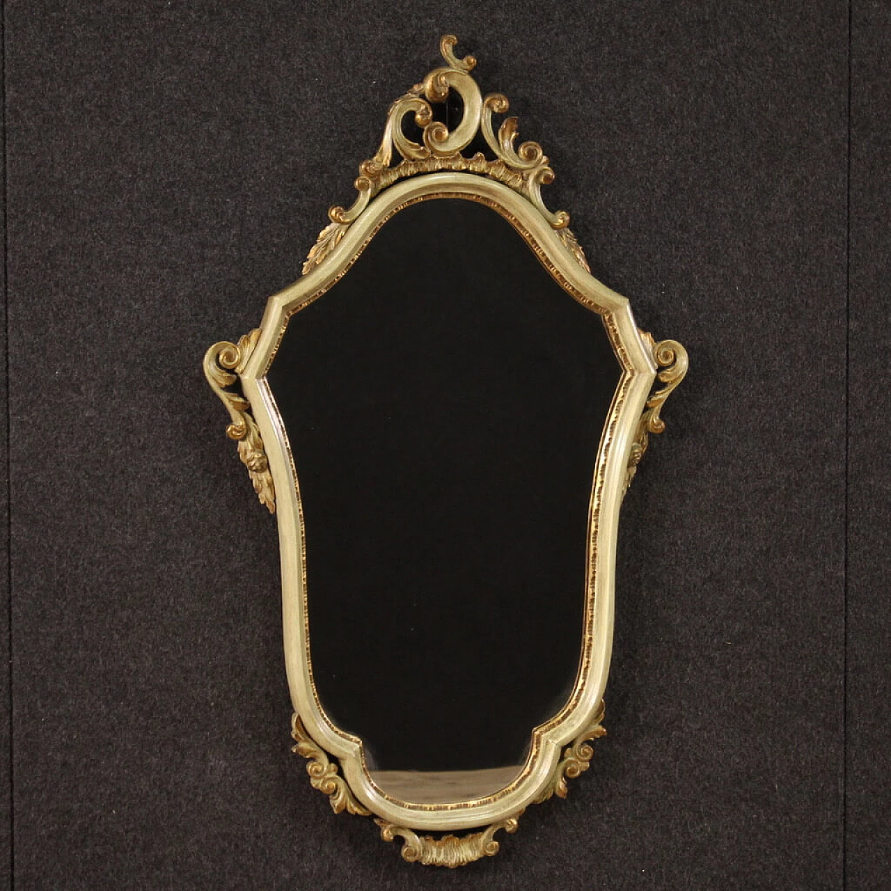 Specchiera in legno scolpito, laccato e dorato in stile veneziano, anni '80 11