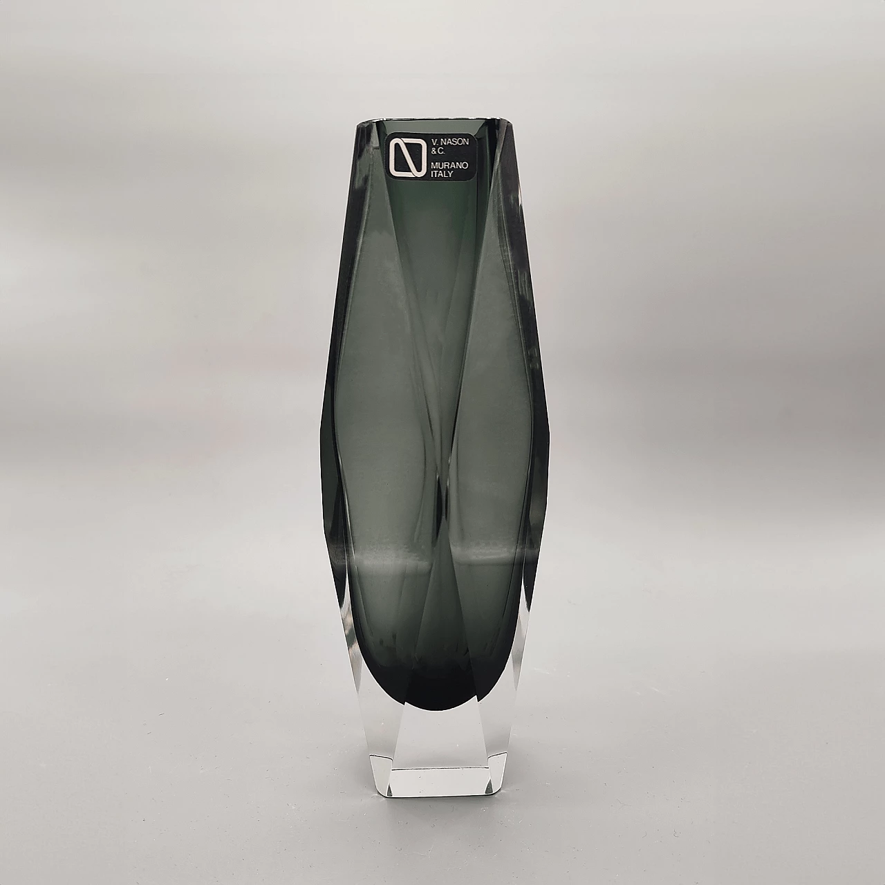 Vaso in vetro di Murano sommerso grigio di Carlo Nason, anni '60 1