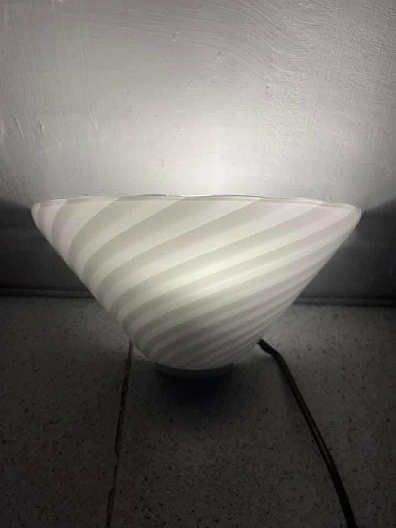 Murano glass wall sconce with spiral decoration, 1960s 8