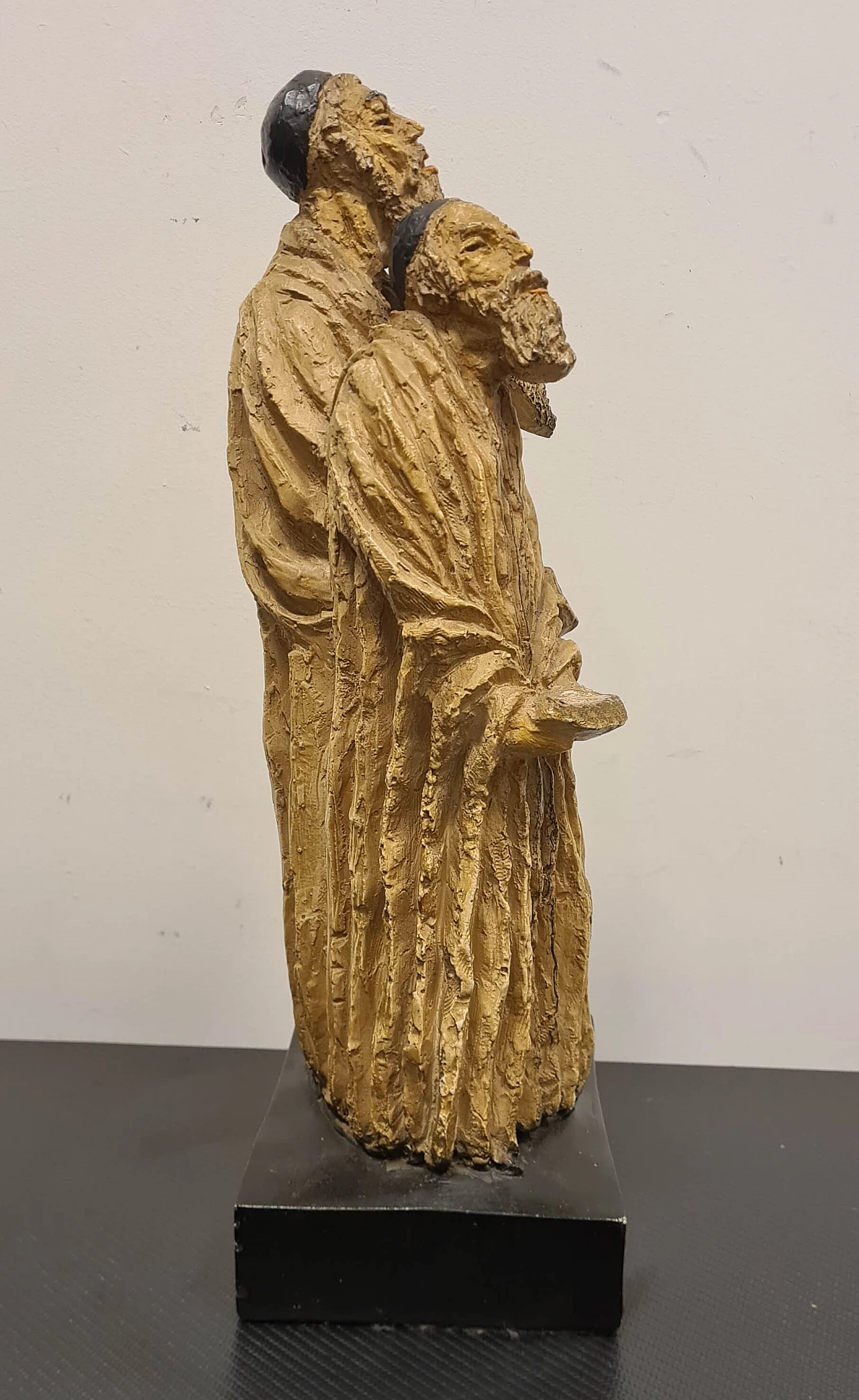 Enamelled stoneware sculpture depicting Jewish singing trio, 1960s 4