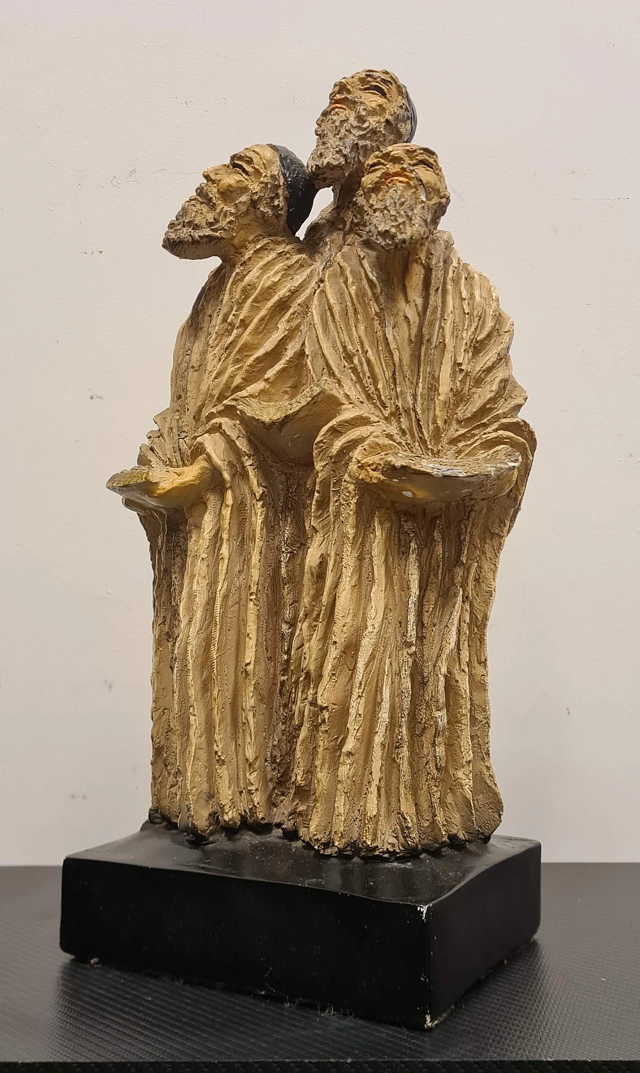 Enamelled stoneware sculpture depicting Jewish singing trio, 1960s 8