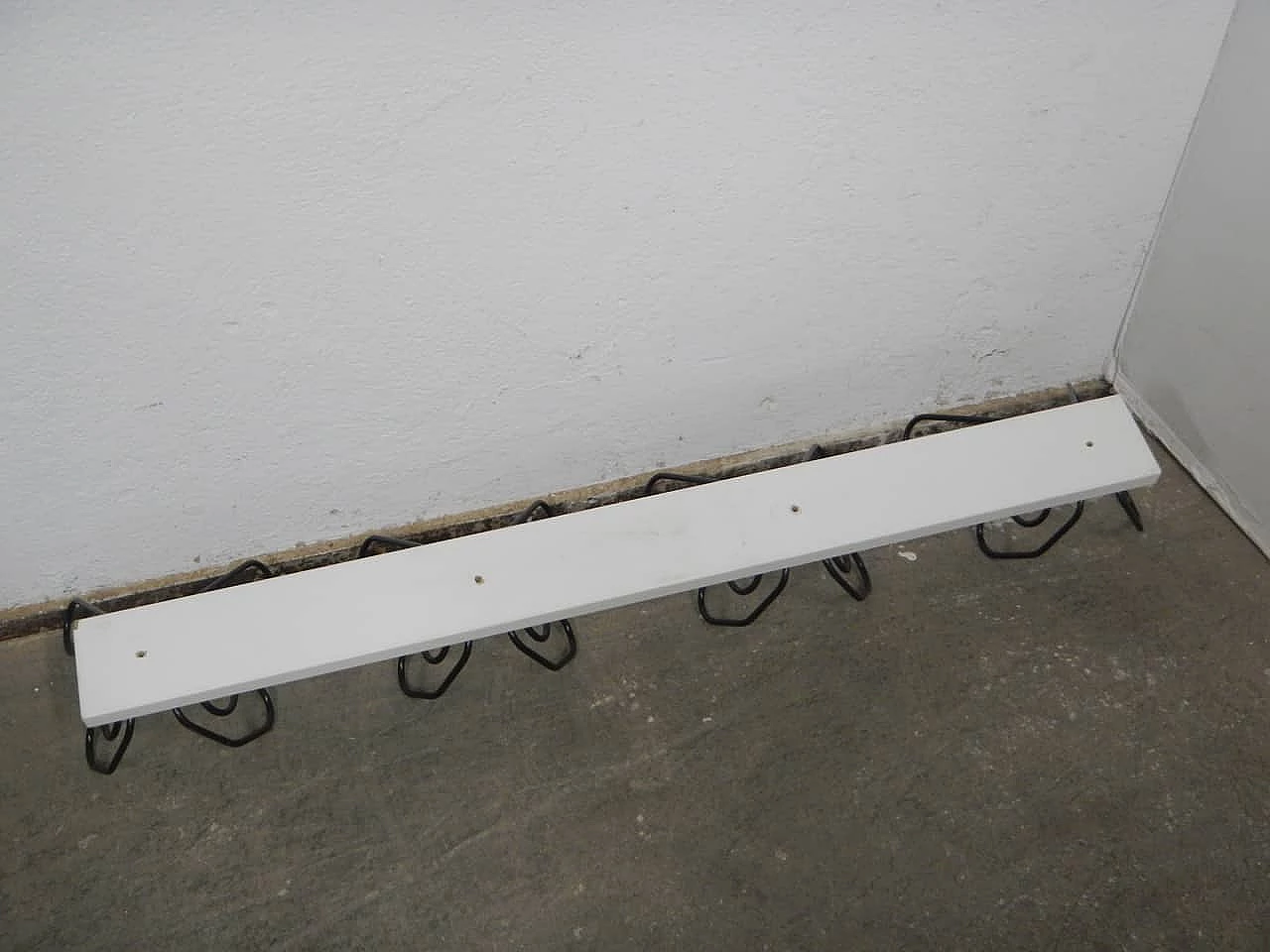 Appendiabiti in abete e metallo, anni '80 4