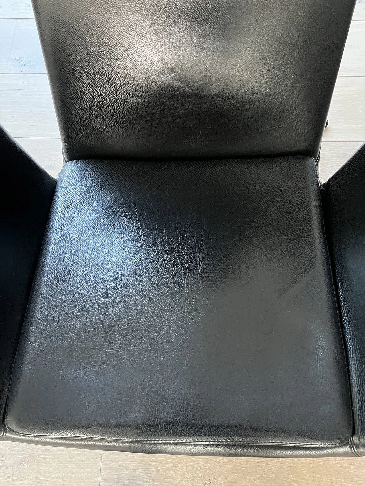 Mylord armchair in black leather by Alfredo Häberli for Zanotta 7