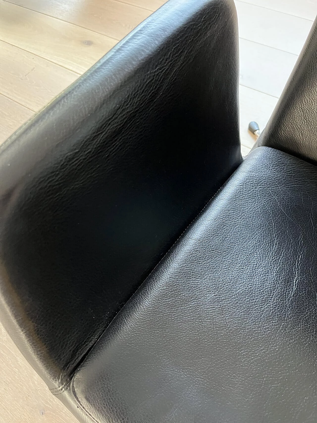 Mylord armchair in black leather by Alfredo Häberli for Zanotta 10
