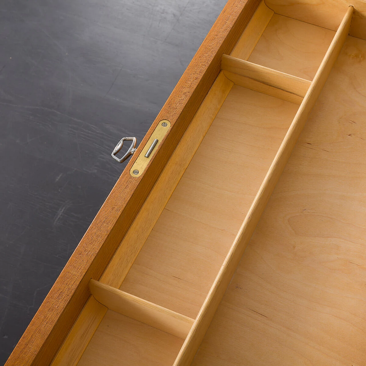 Scrivania vintage freestanding in teak con 7 cassetti, anni '60 14