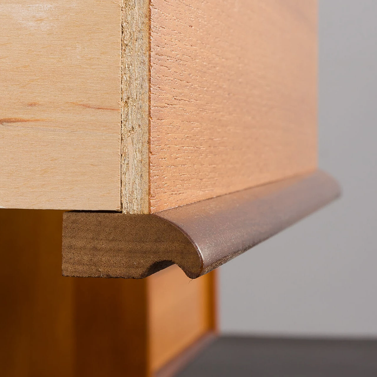 Scrivania vintage freestanding in teak con 7 cassetti, anni '60 18