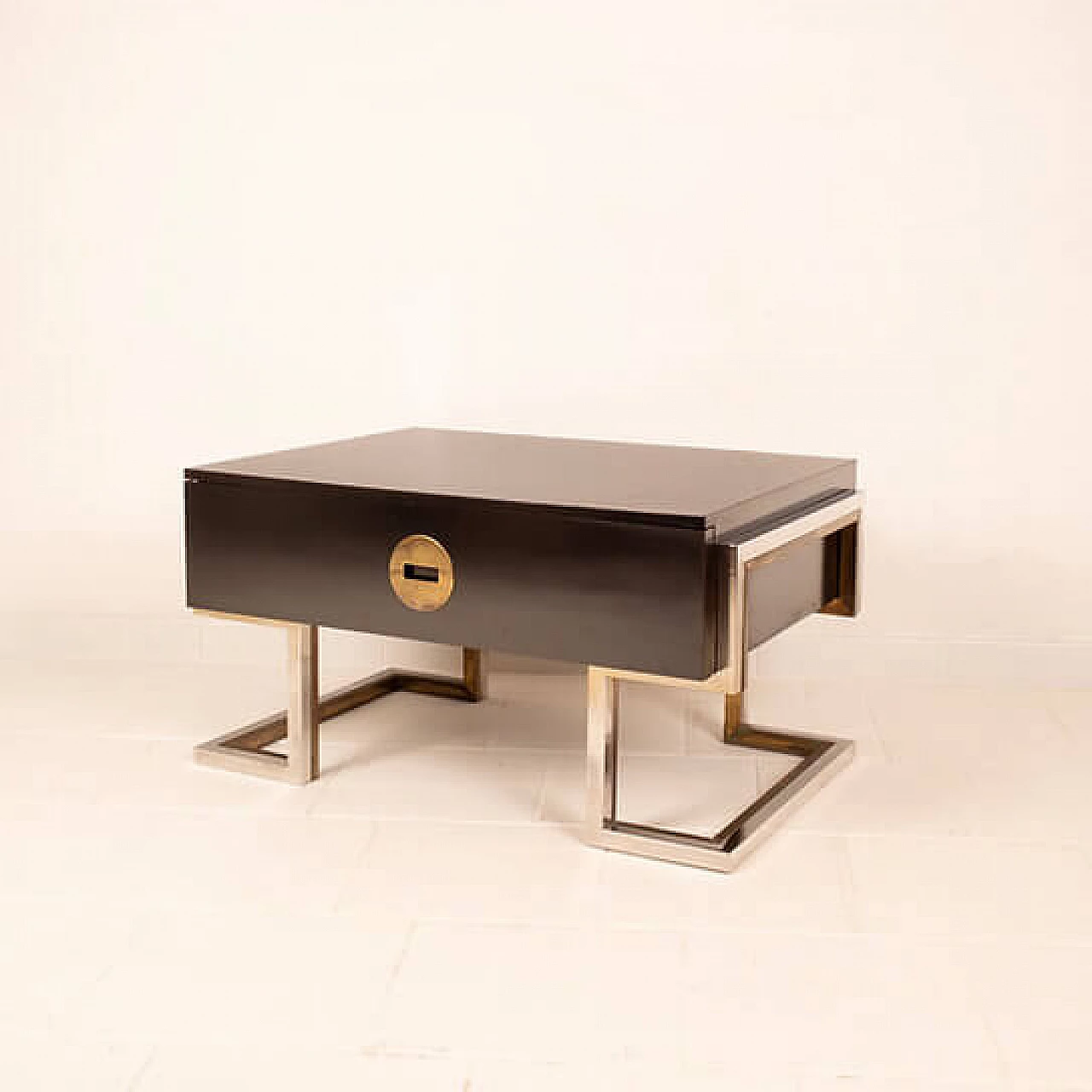 Tavolino in legno, ottone e acciaio di Romeo Rega, anni '70 2