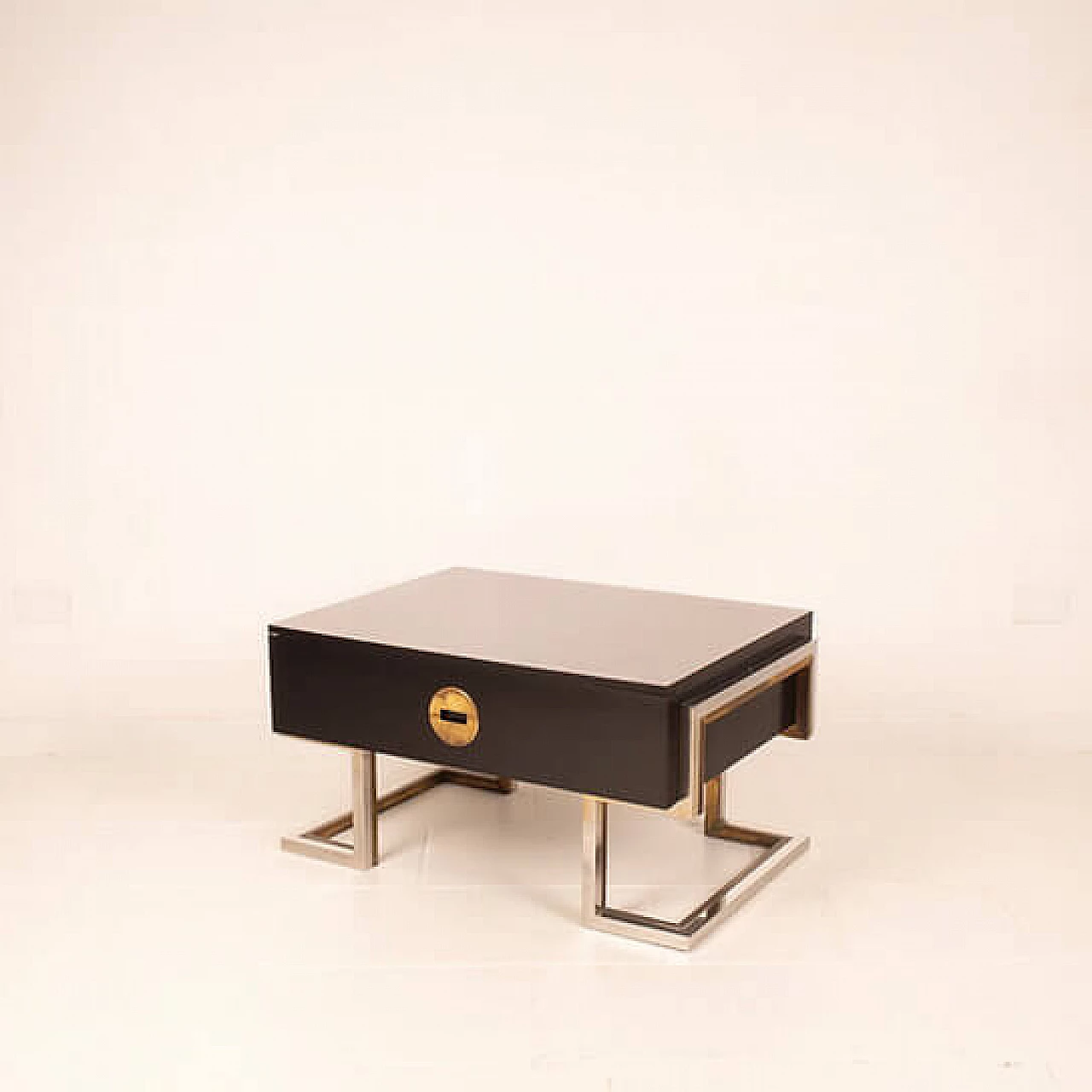 Tavolino in legno, ottone e acciaio di Romeo Rega, anni '70 5