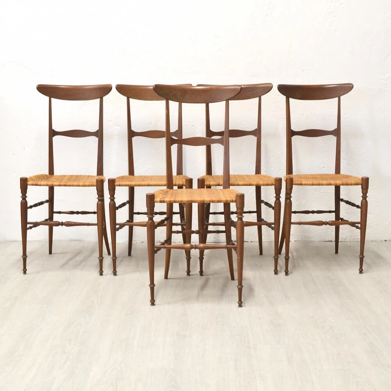 5 Chiavari chairs in wood and woven straw, 1950s 2