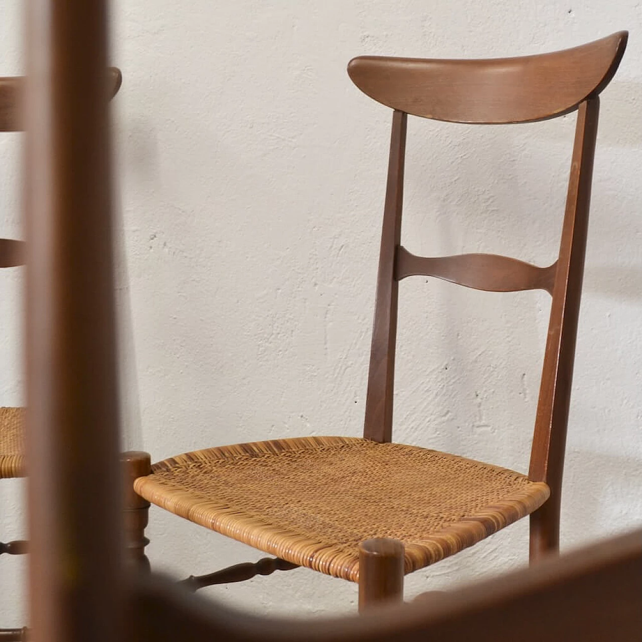 5 Chiavari chairs in wood and woven straw, 1950s 3