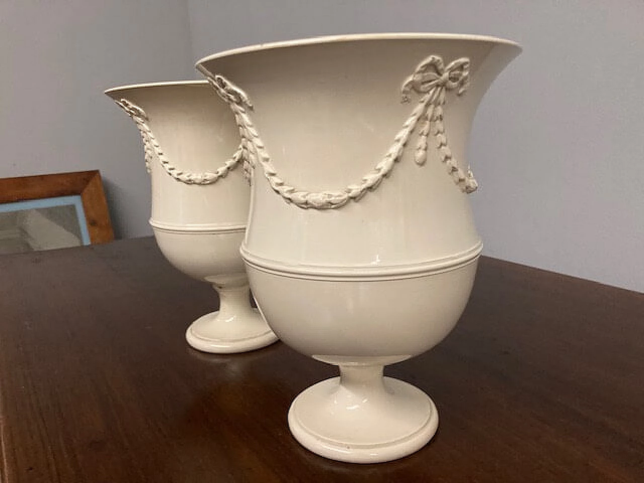 Pair of Victorian glazed ceramic vases, 19th century 5