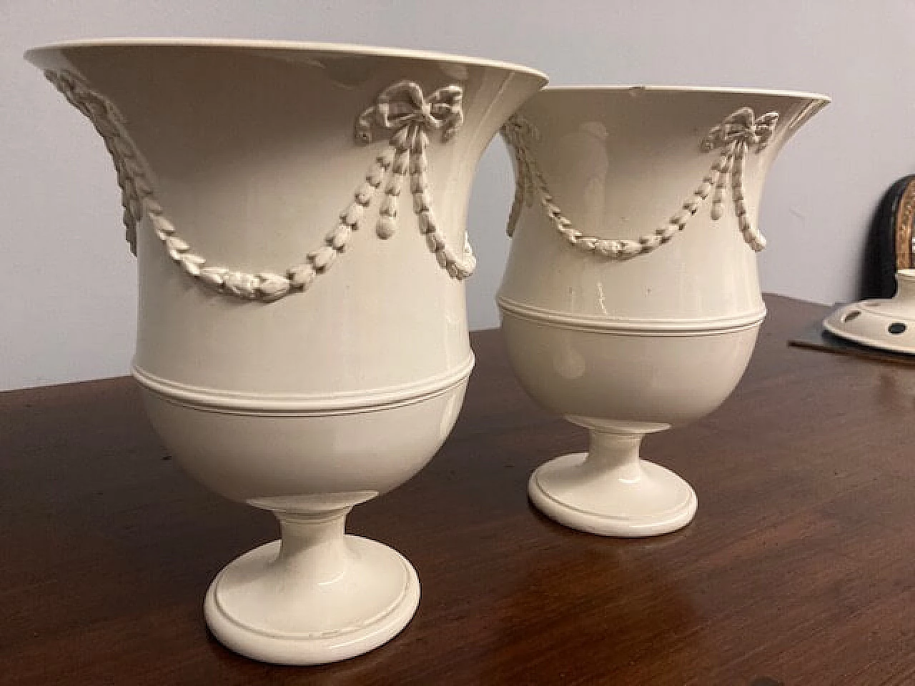 Coppia di vasi Vittoriani in ceramica smaltata, '800 7