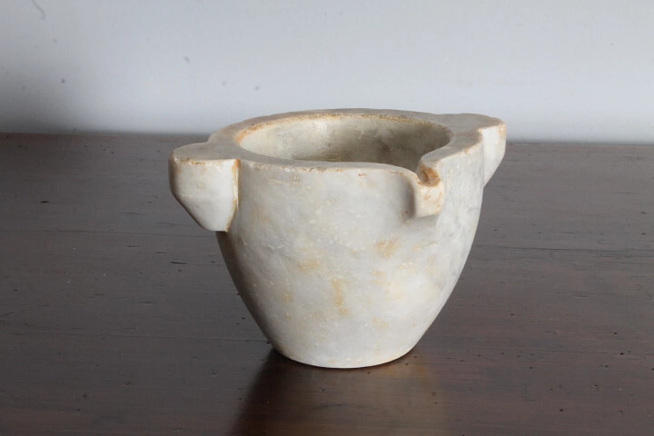 Marble apothecary mortar, 19th century 2