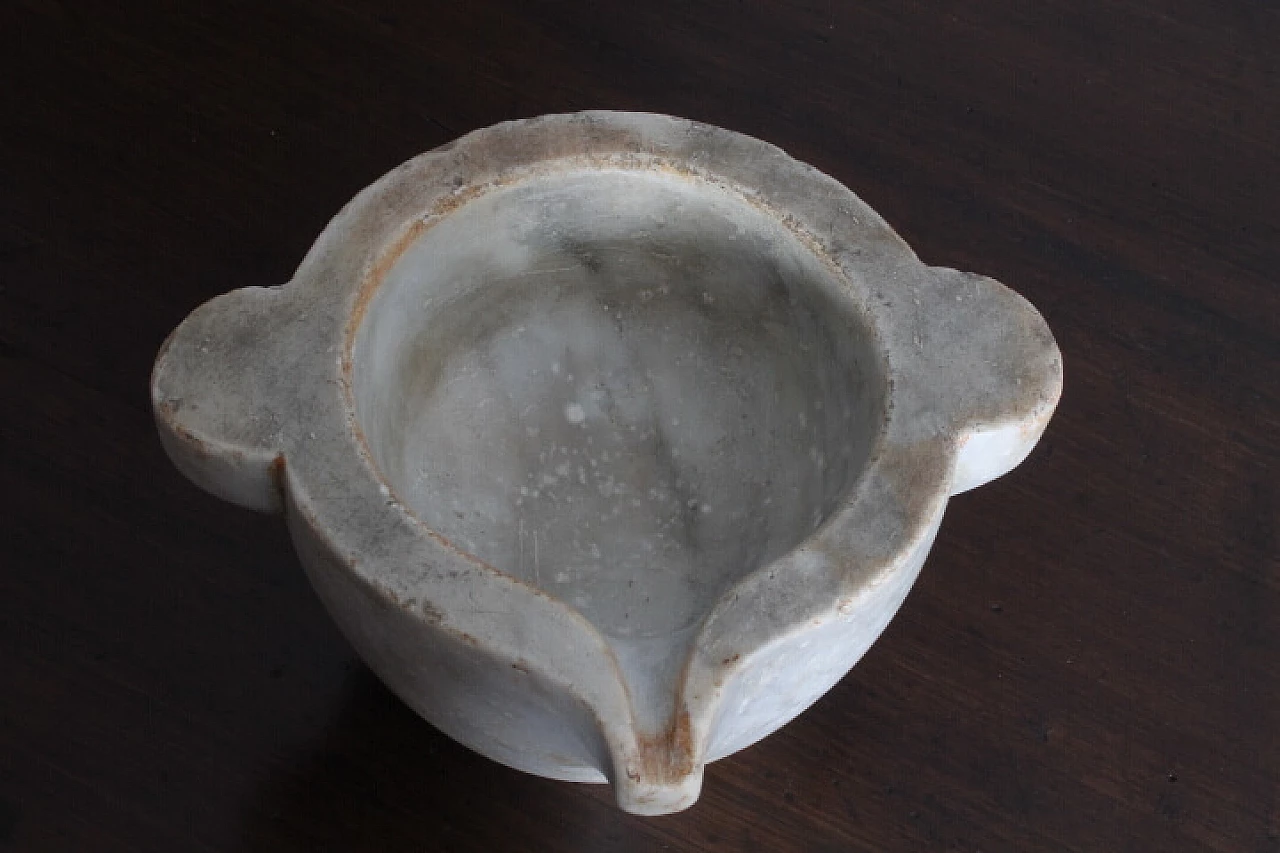 Marble apothecary mortar, 19th century 3