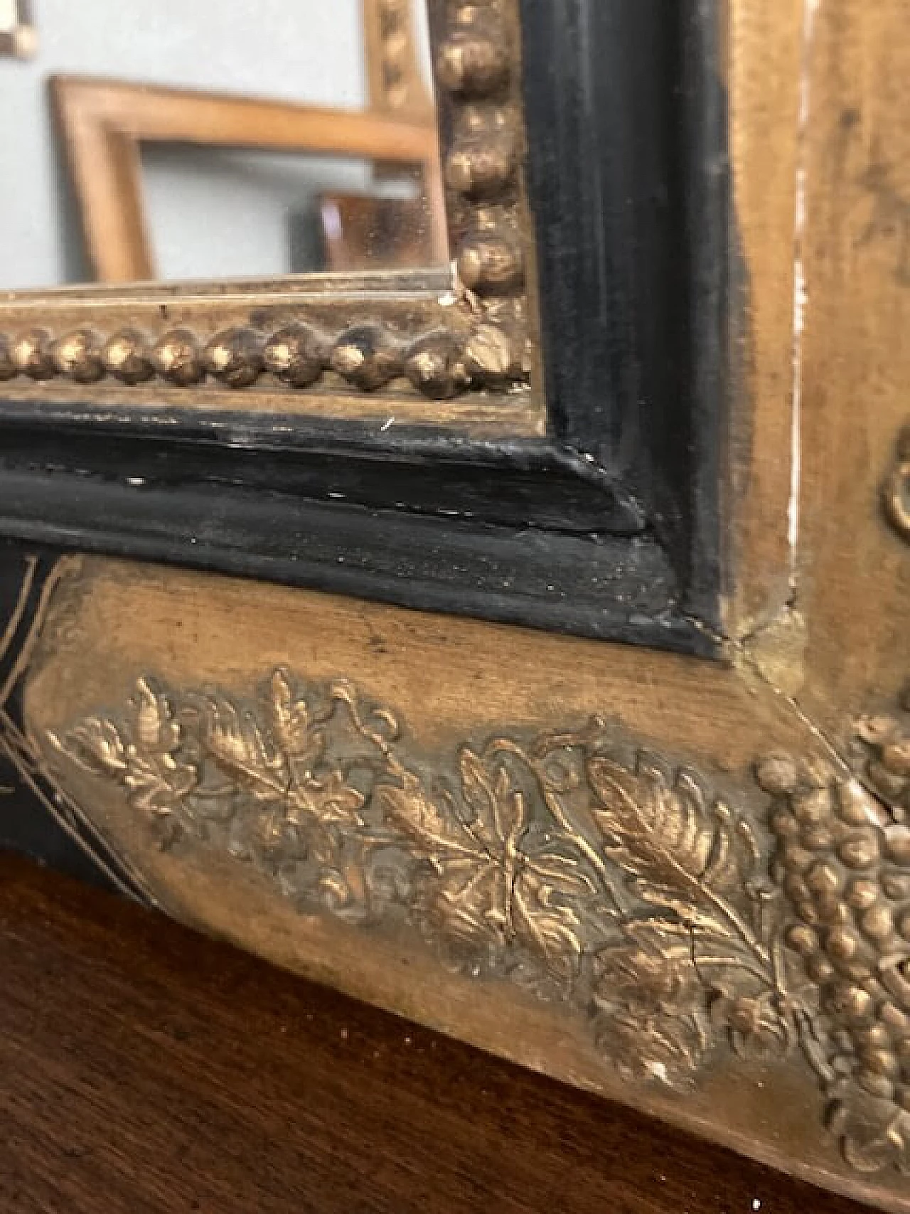 Specchio Luigi Filippo in legno laccato nero e dorato, metà '800 3