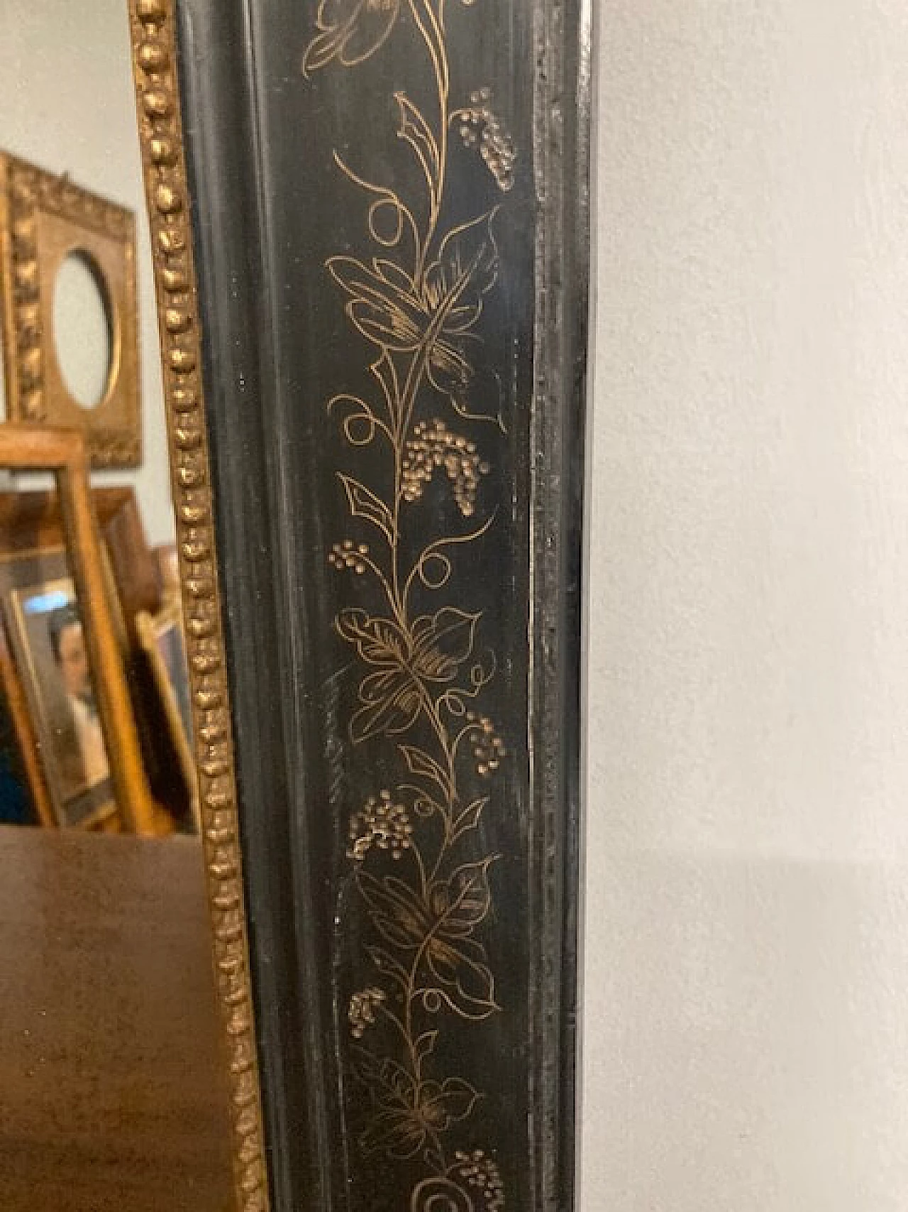 Specchio Luigi Filippo in legno laccato nero e dorato, metà '800 4