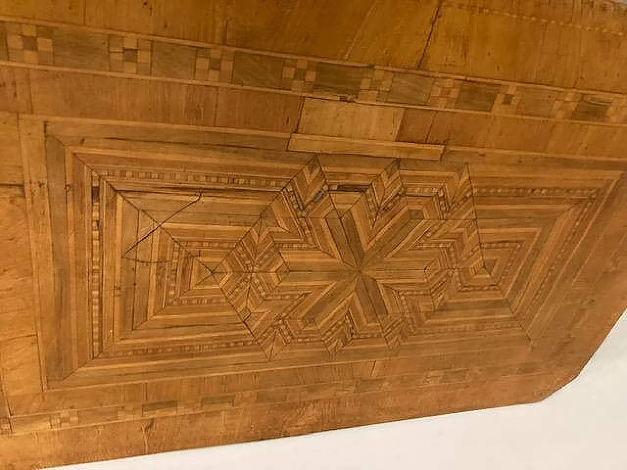 Walnut Rolo table with maple and dark walnut inlays, 19th century 6