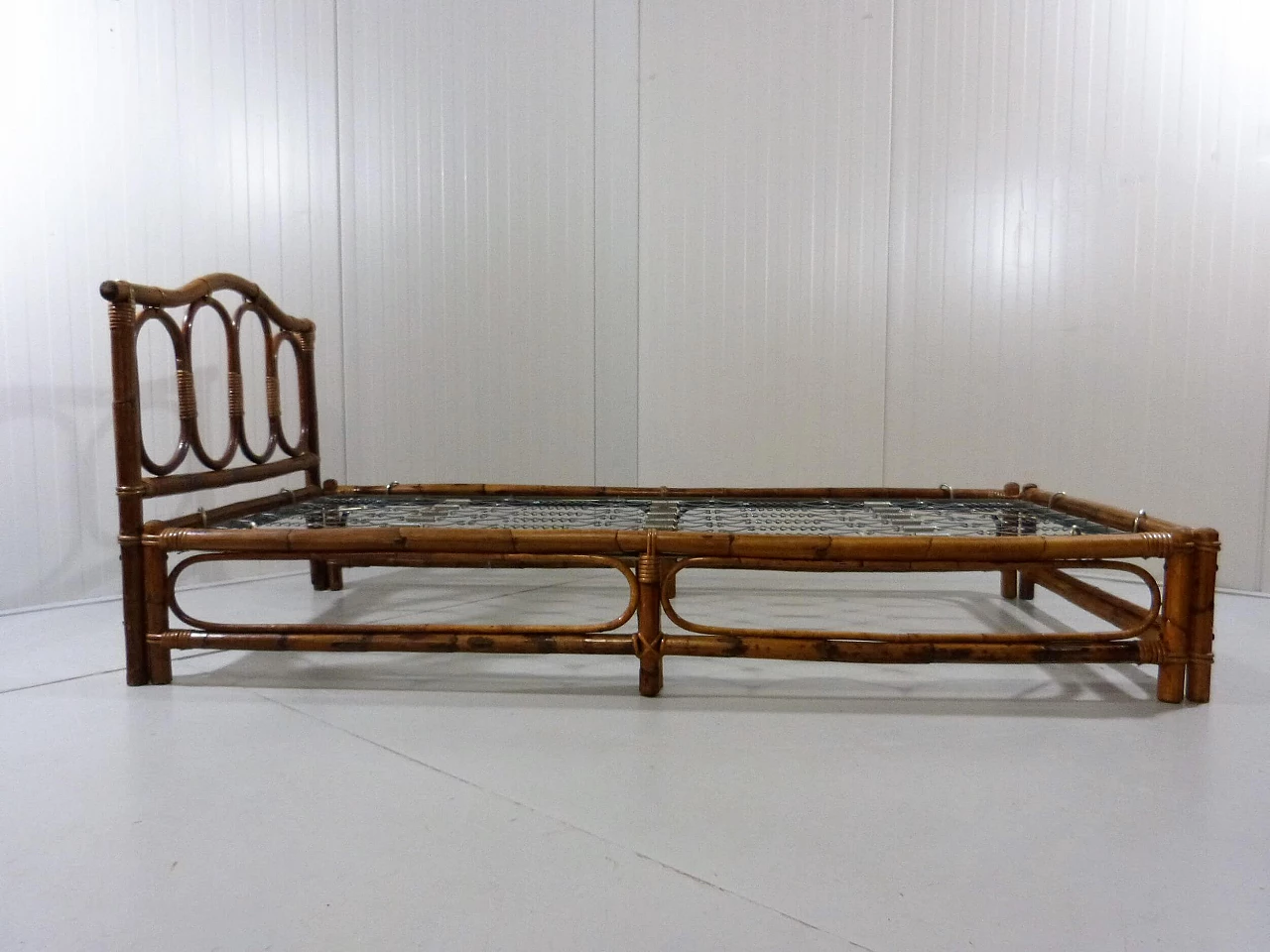 Brown varnished rattan daybed, 1970s 3