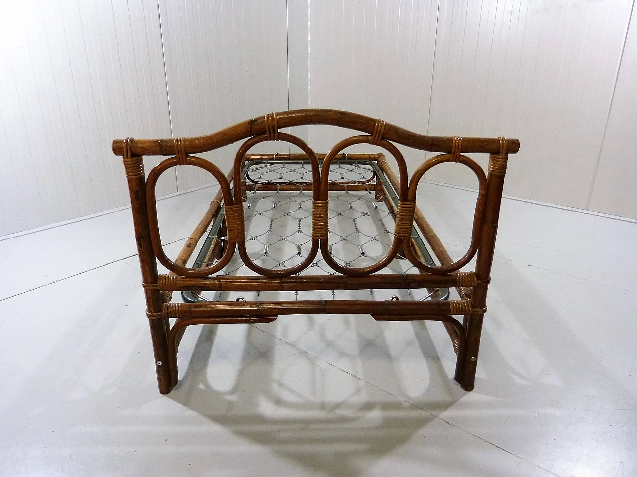 Brown varnished rattan daybed, 1970s 5