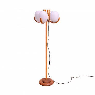 Lampada da terra in faggio con diffusori in vetro bianco opaco, anni '70