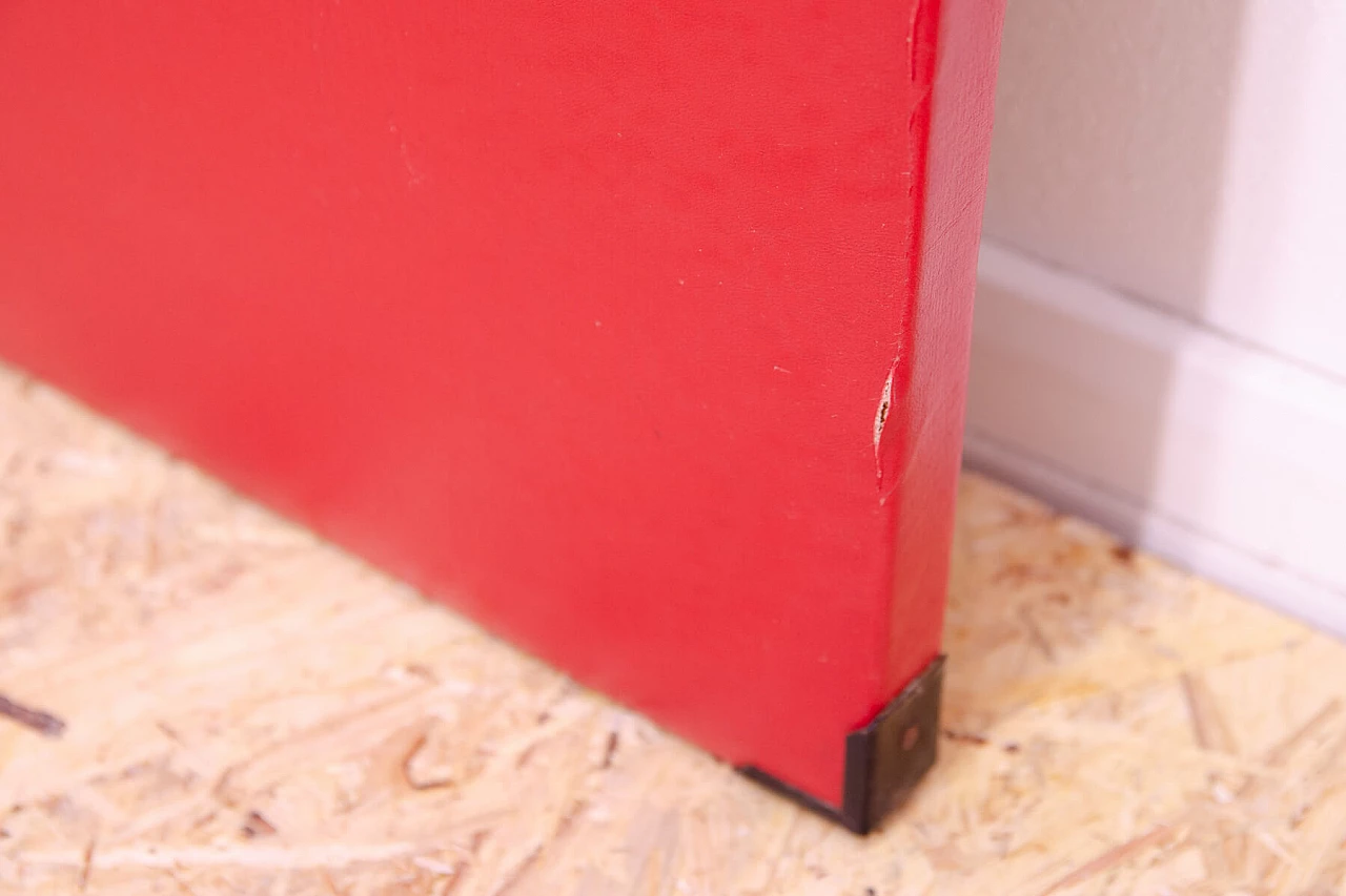 Appendiabiti in similpelle rossa con specchio di Drevotvar, anni '60 16