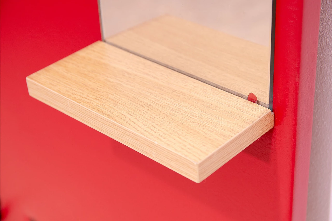 Appendiabiti in similpelle rossa con specchio di Drevotvar, anni '60 24