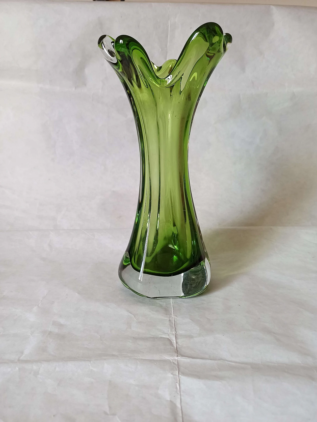 Vaso in vetro di Murano sommerso verde, anni '70 1