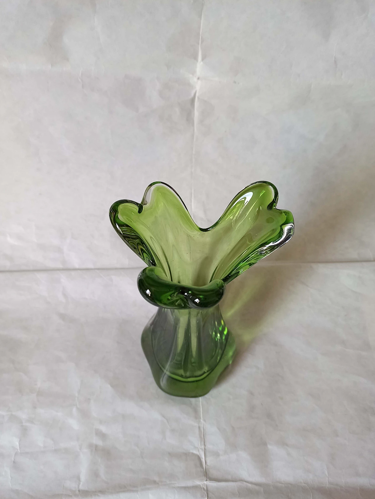 Vaso in vetro di Murano sommerso verde, anni '70 7