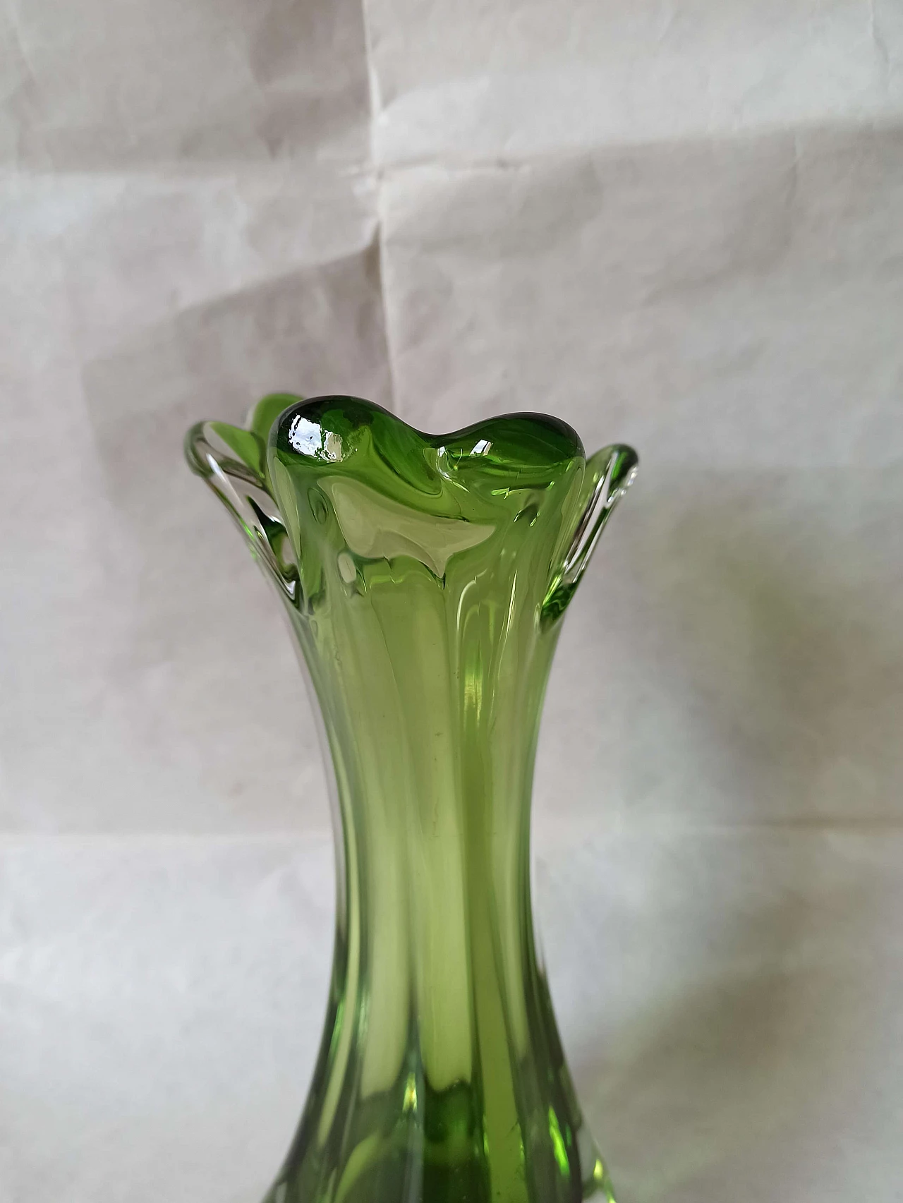 Vaso in vetro di Murano sommerso verde, anni '70 8