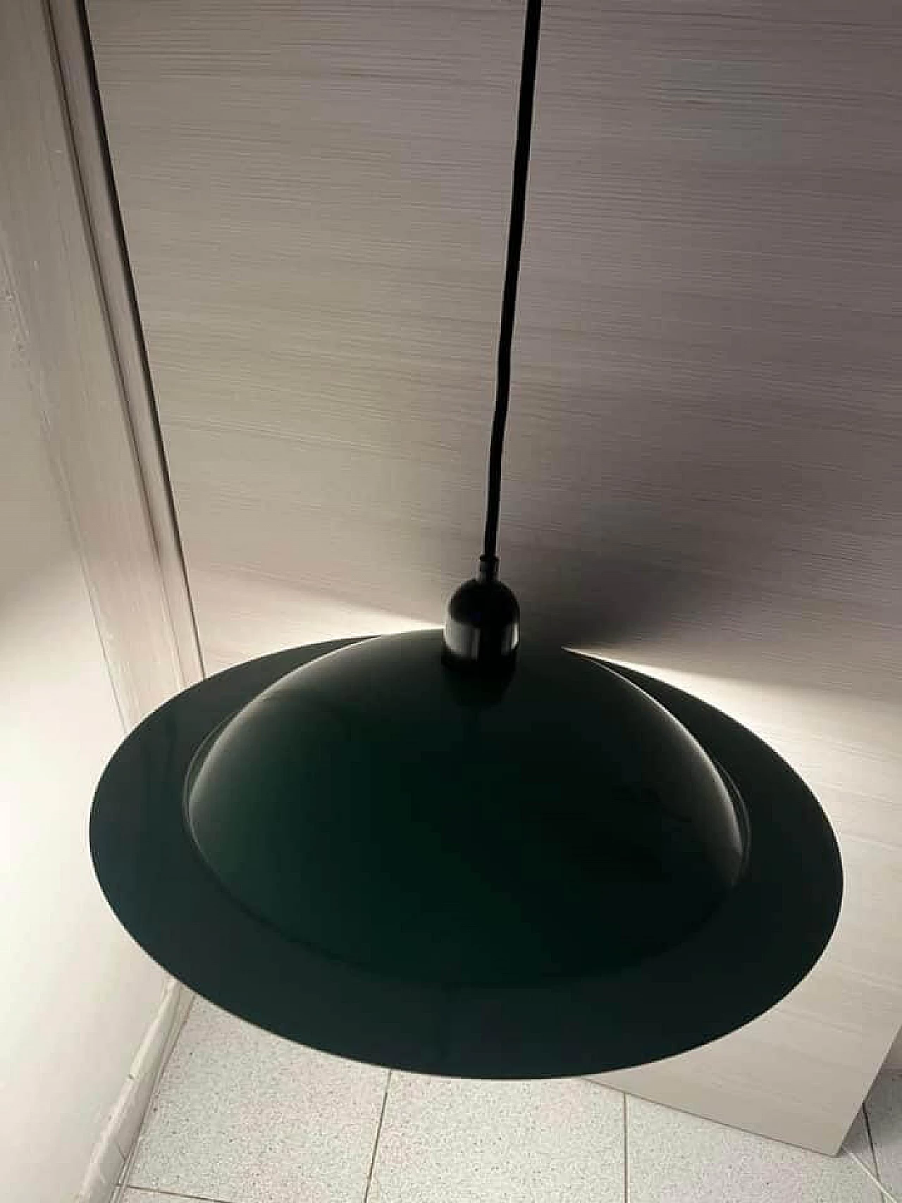 Lampada a sospensione in metallo smaltato verde di Stilnovo, anni '80 2