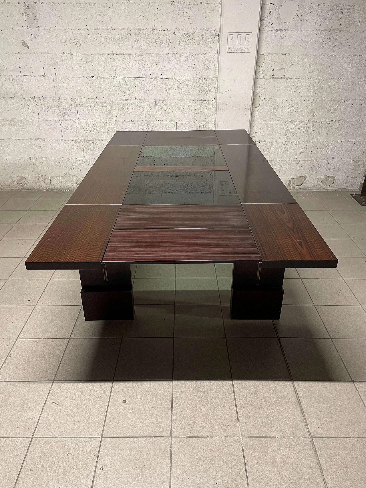 Rosewood and crystal extendable table, 1970s 1