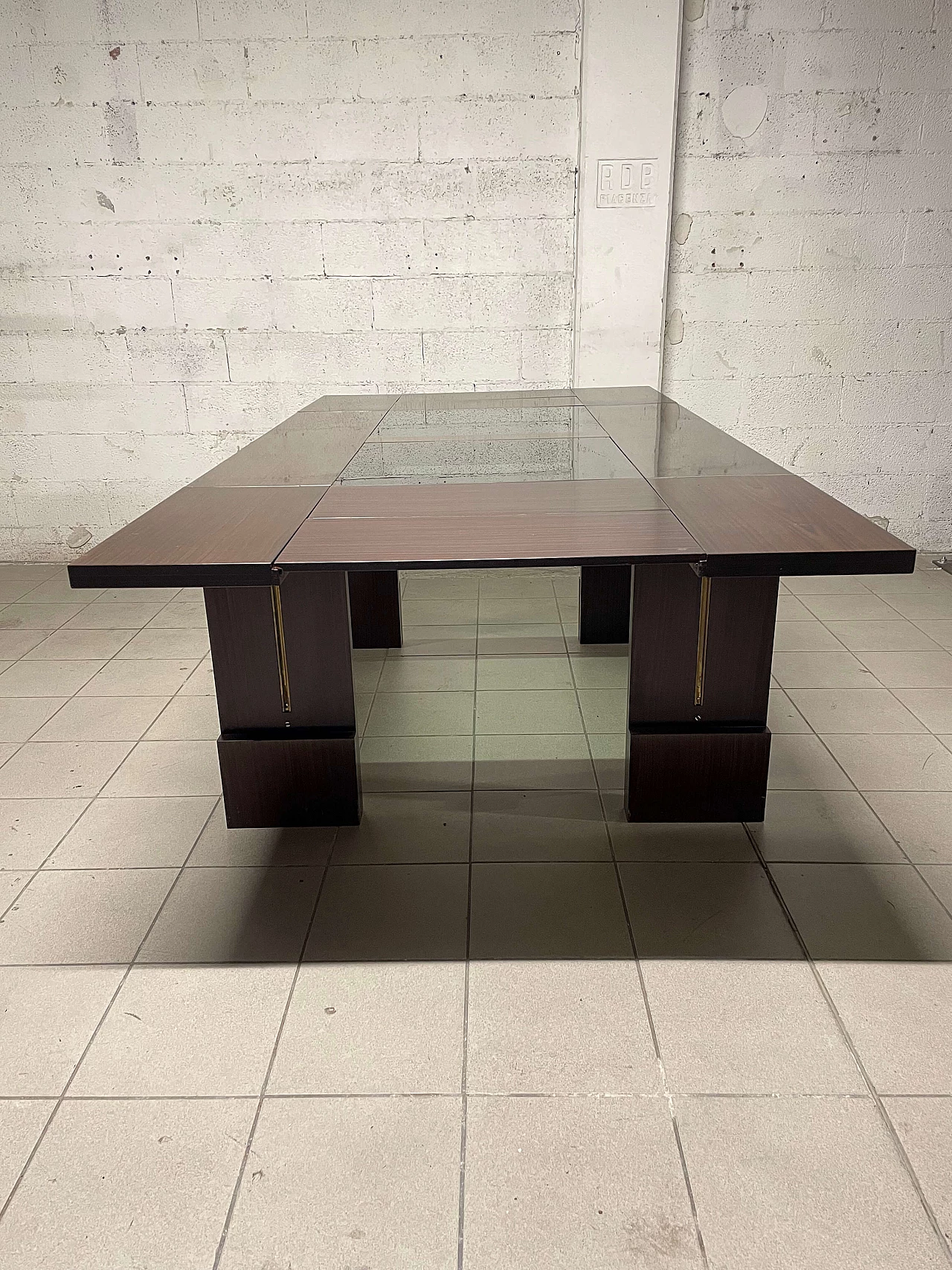 Rosewood and crystal extendable table, 1970s 2