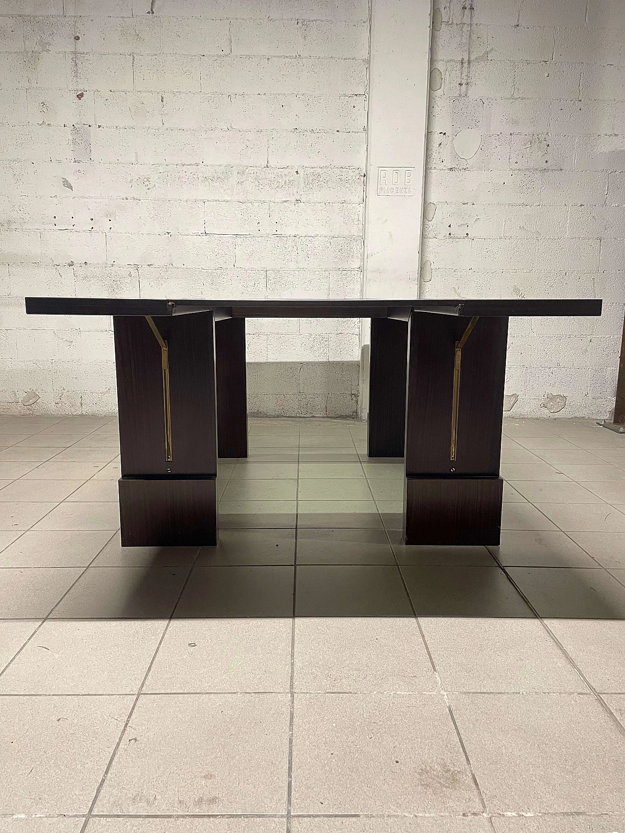 Rosewood and crystal extendable table, 1970s 3