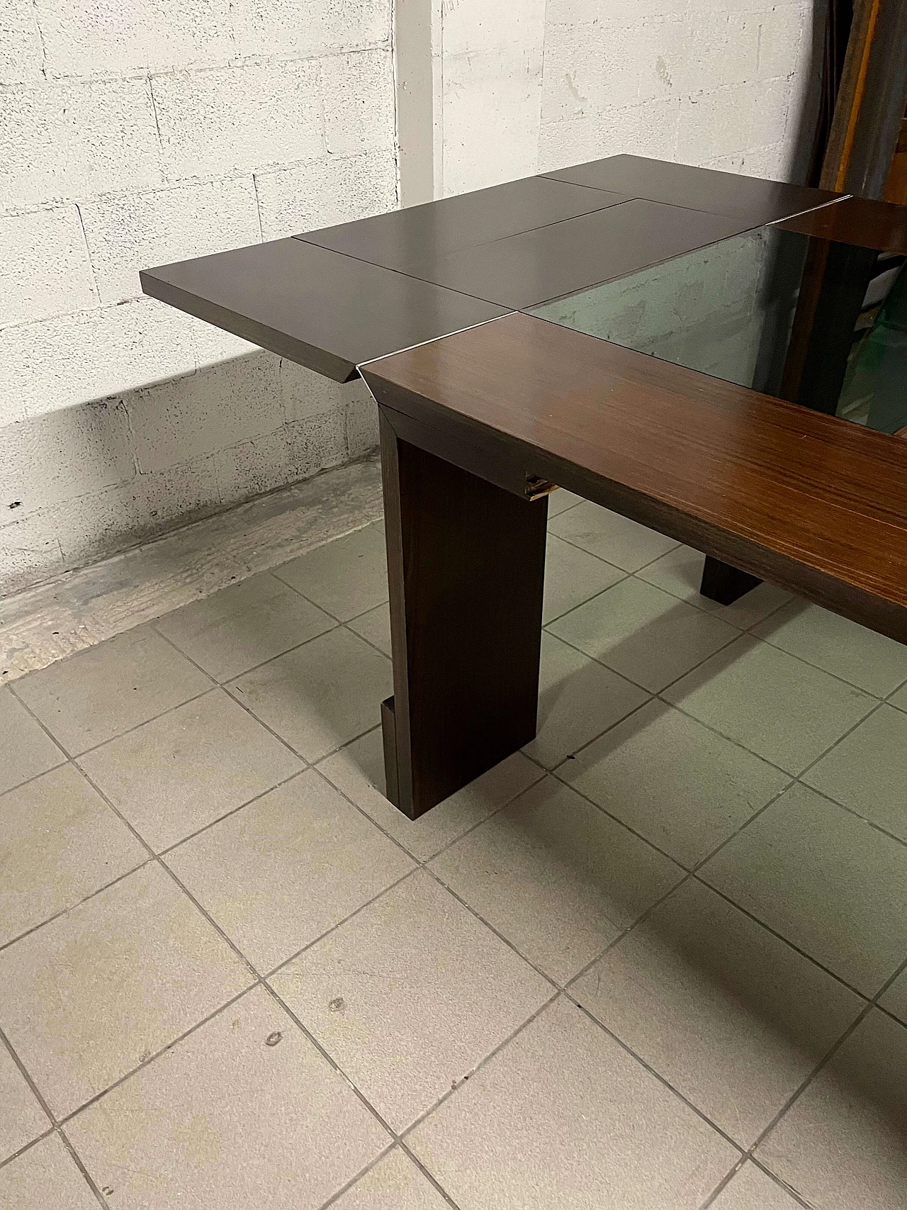 Rosewood and crystal extendable table, 1970s 8