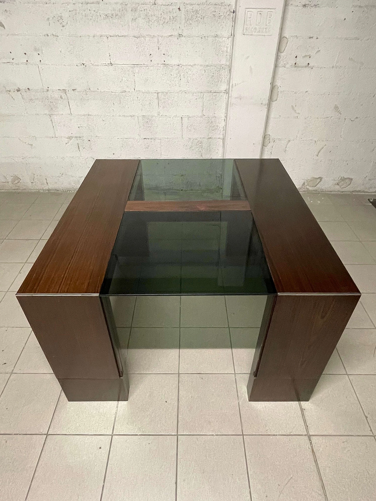 Rosewood and crystal extendable table, 1970s 10