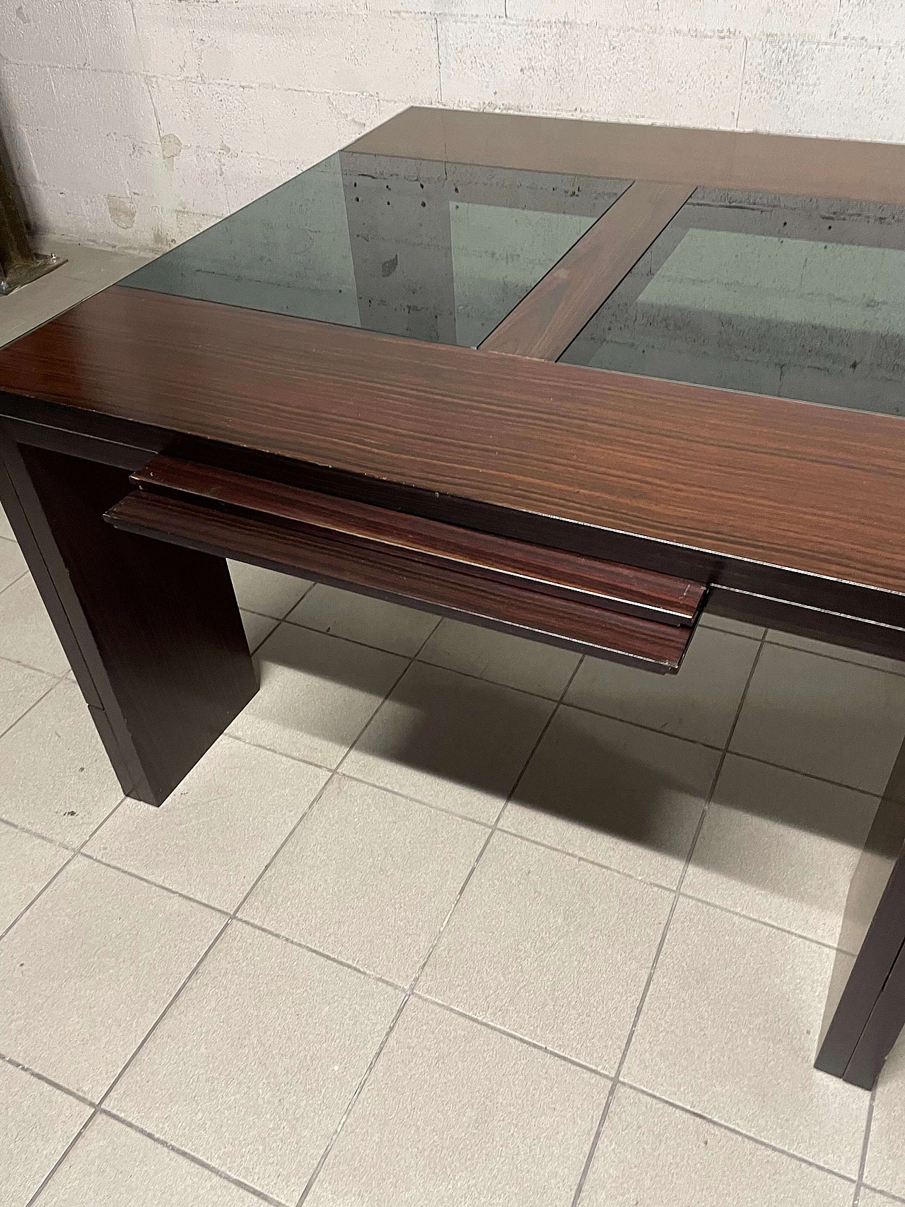 Rosewood and crystal extendable table, 1970s 19
