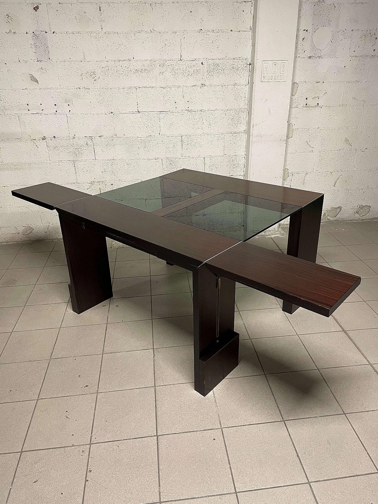 Rosewood and crystal extendable table, 1970s 20