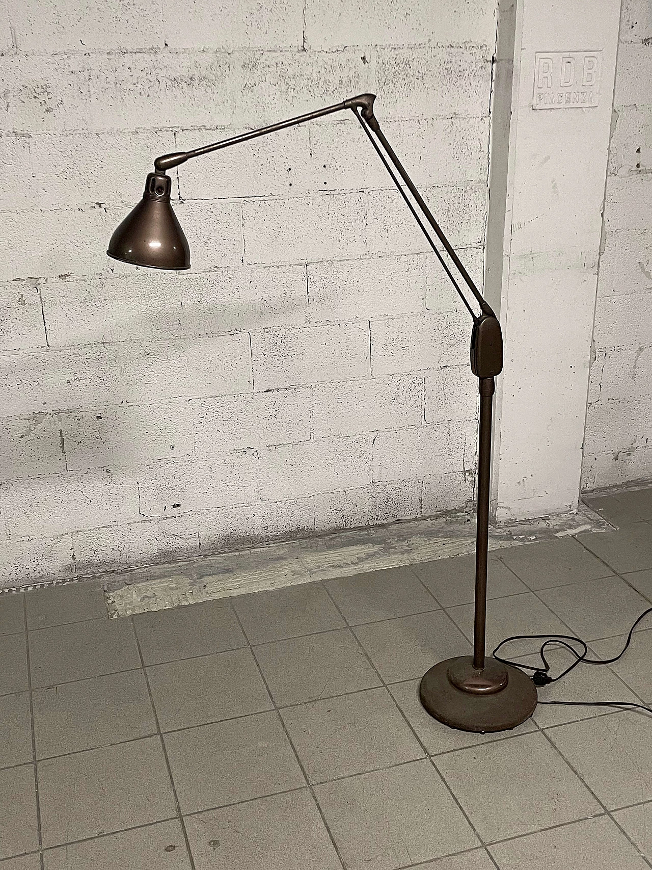 Extendable floor lamp 605 by Dazor MFG, 1950s 5